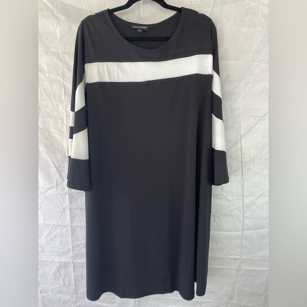Black and white casual mini dress